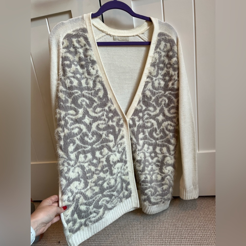 Fuzzy grey and cream Hinge cardigan!